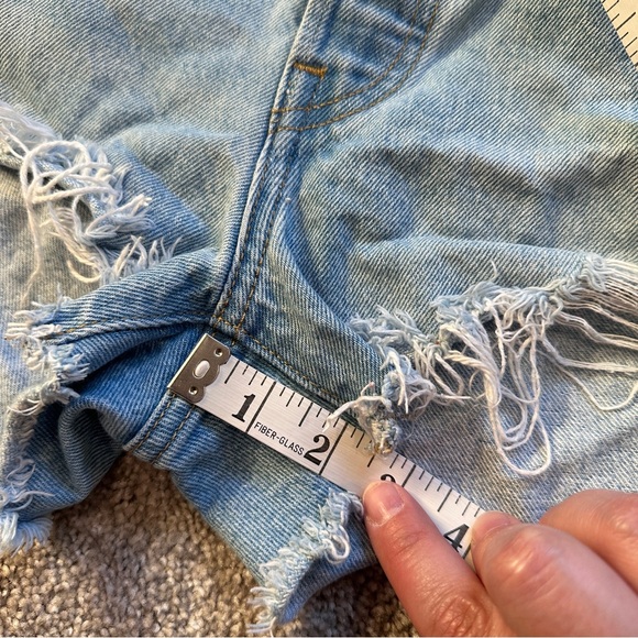 LEVI'S 501 Original Denim Cutoff Shorts Luxor Heat Button Fly Distressed Size 31 - Picture 6 of 12